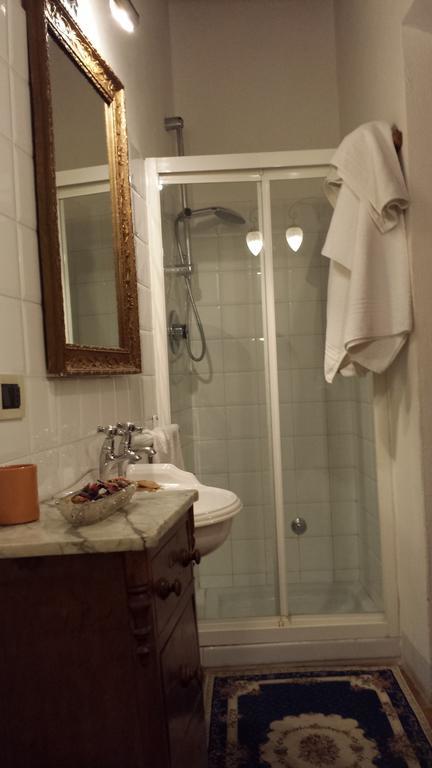 Palazzo Bizzarri Otel Rapolano Terme Oda fotoğraf